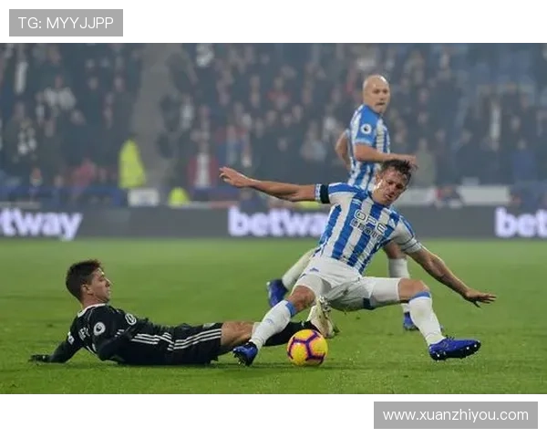 哈德斯菲尔德俱乐部百年沉浮与英格兰足球小城的荣耀坚守故事传奇